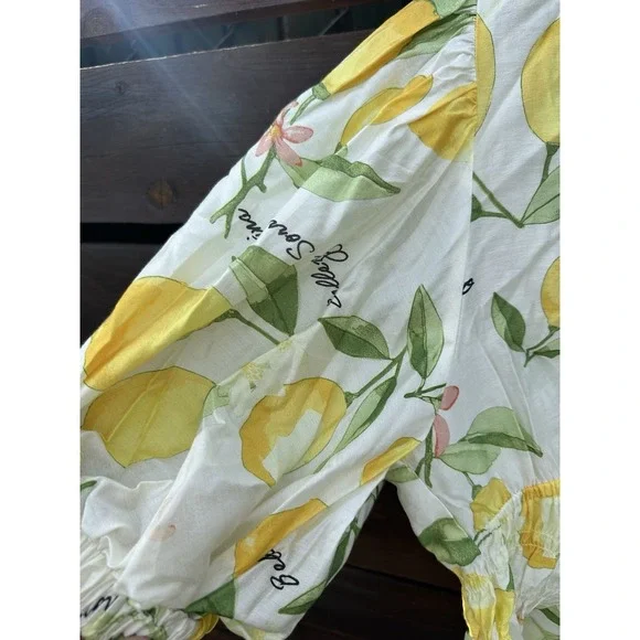 H&M Lemon Floral V Neck Top Cropped  Women's Size Small - Picture 3 of 6